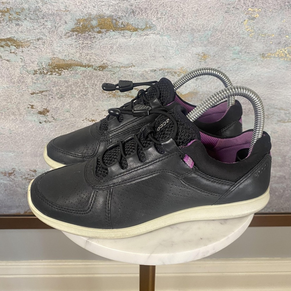 ECCO Shoes Womens Size 6 EU 37 Black Leather Lace Up Walking Comfort Sneakers